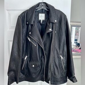 Black leather moto jacket XL.